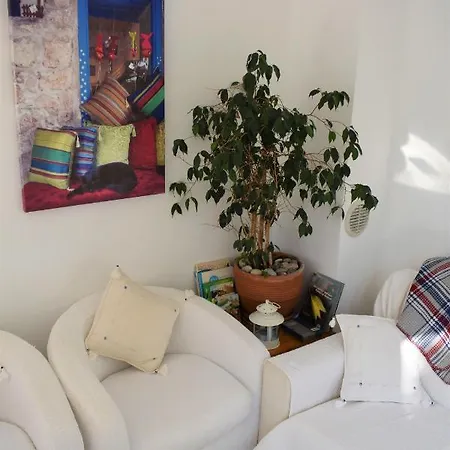Stanistan Apartment *
